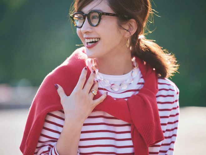 體育博彩：20～60岁穿都美！这件无龄感上衣太绝了