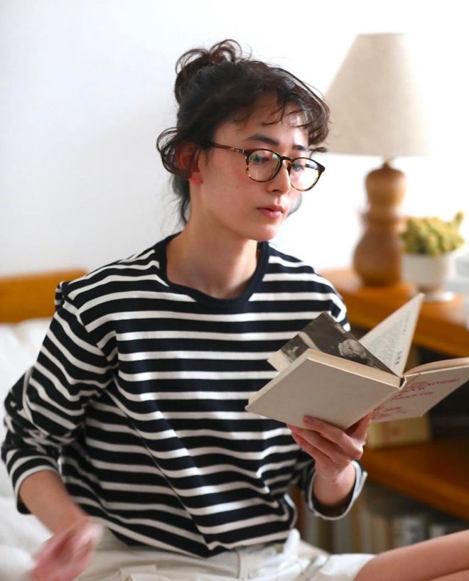 體育博彩：20～60岁穿都美！这件无龄感上衣太绝了